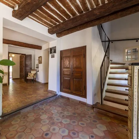 Semesterbostad Cap D'antibes - Charming Property, Pool, Garden *