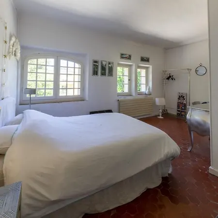 Semesterbostad Cap D'antibes - Charming Property, Pool, Garden