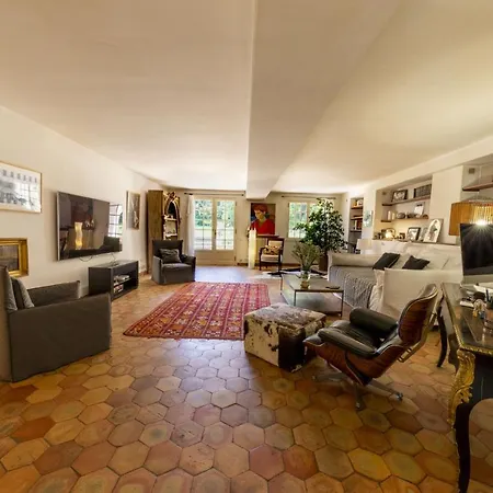 Cap D'antibes - Charming Property, Pool, Garden Semesterbostad